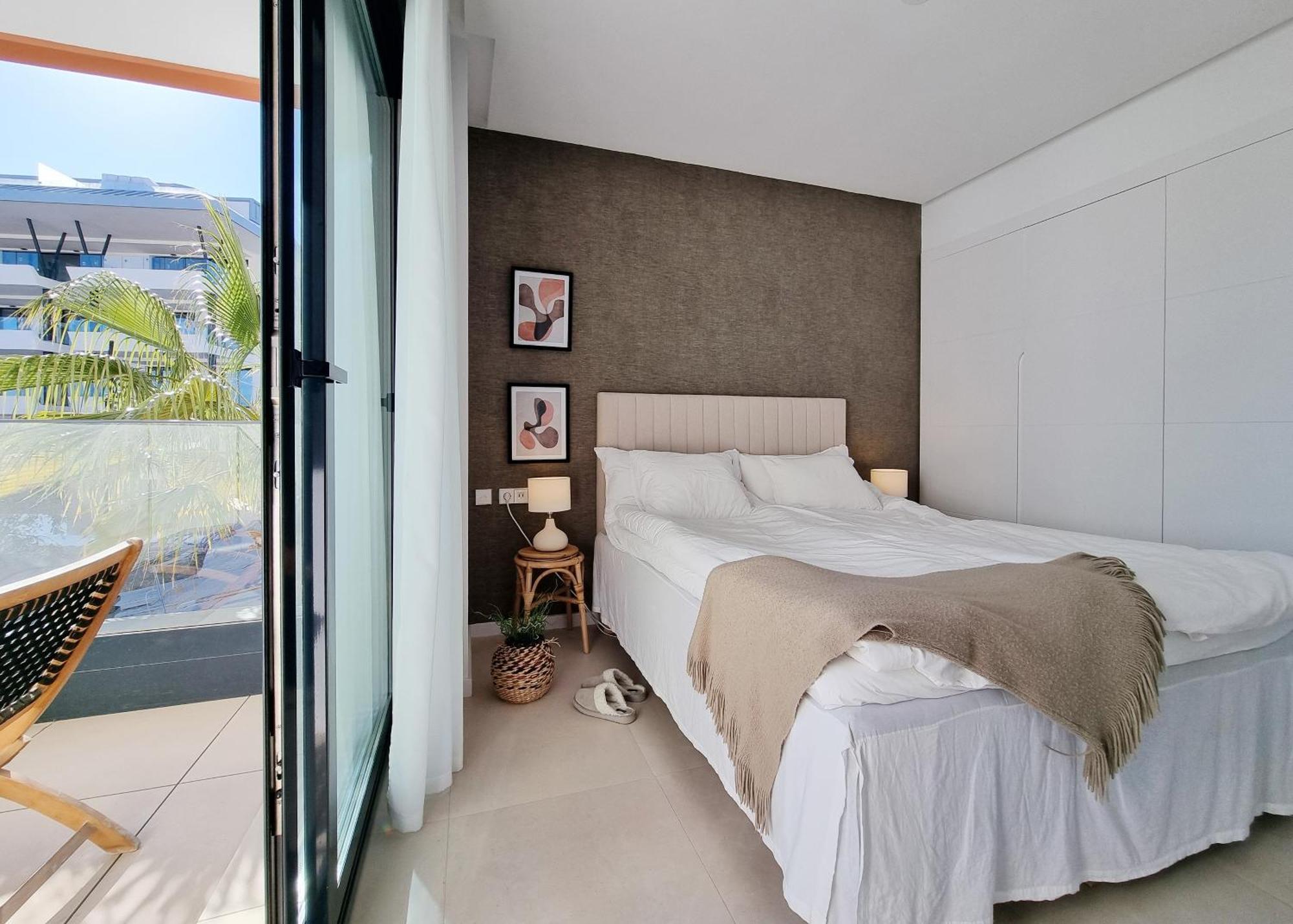 Apartment Beautiful Middel Views With Pool And Gym Malaga