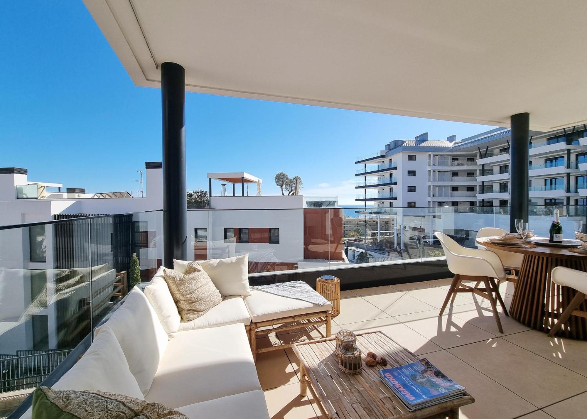 Apartment Beautiful Middel Views With Pool And Gym Malaga