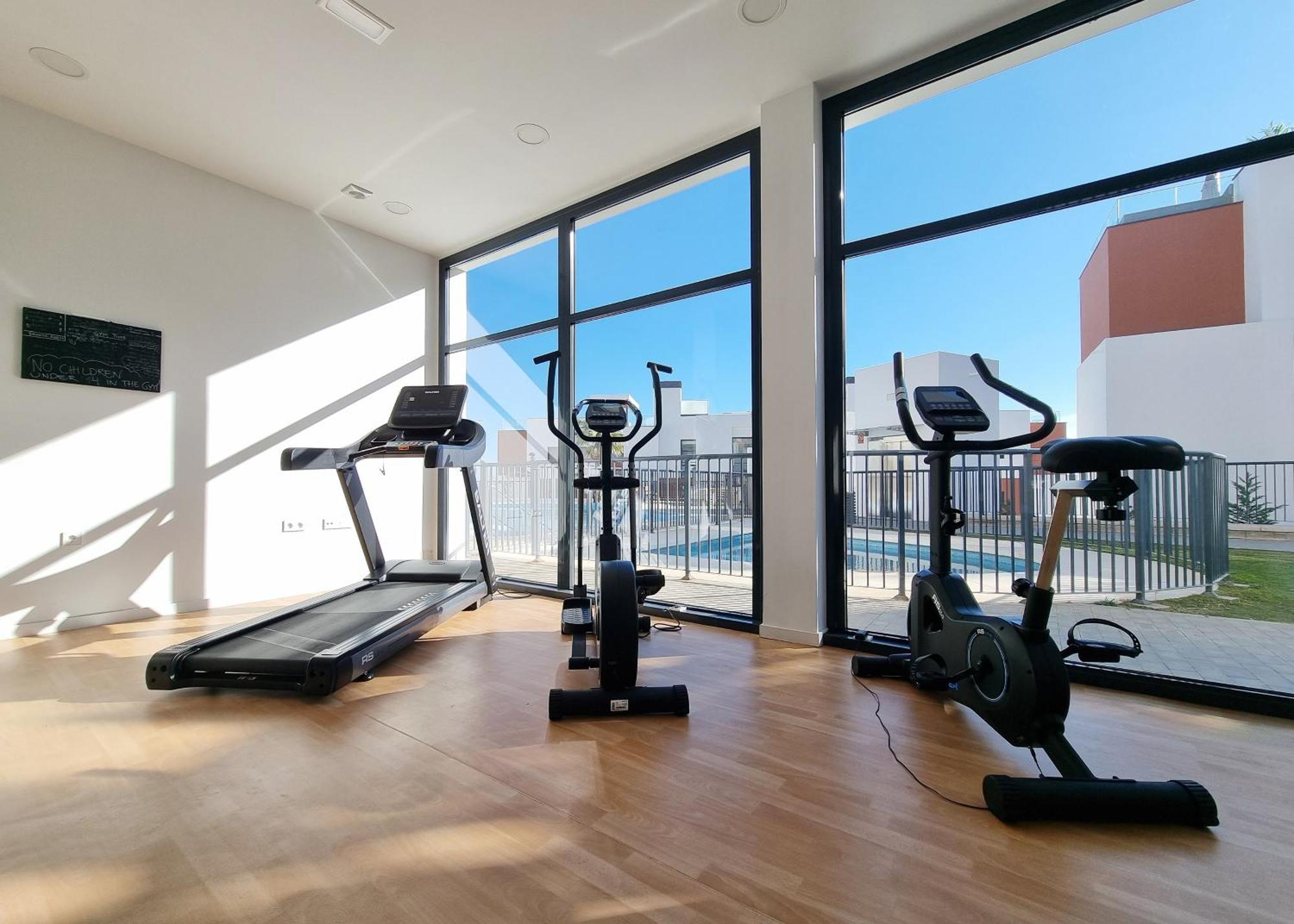 Beautiful Middel Views With Pool And Gym Appartement