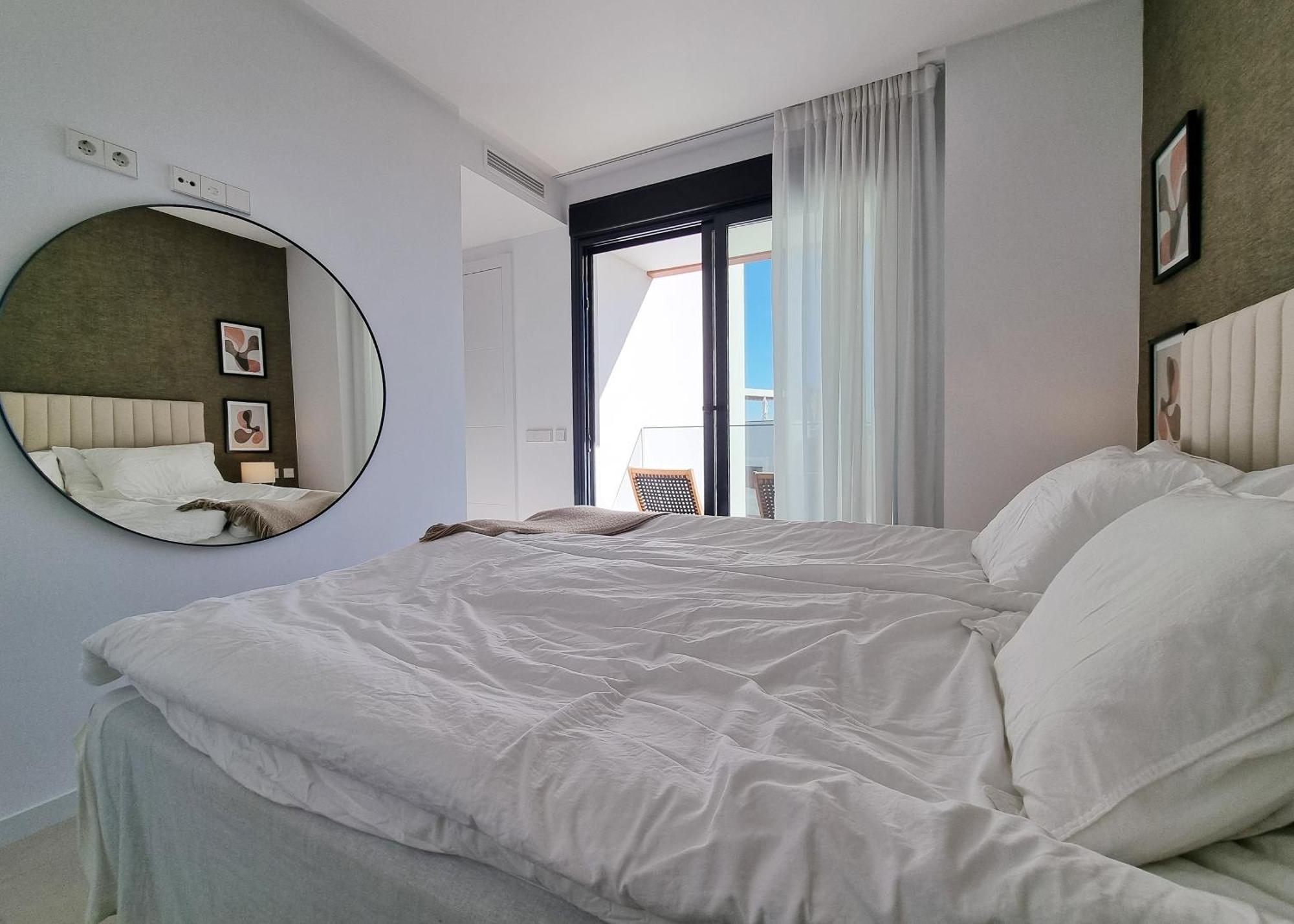 Beautiful Middel Views With Pool And Gym Apartment
