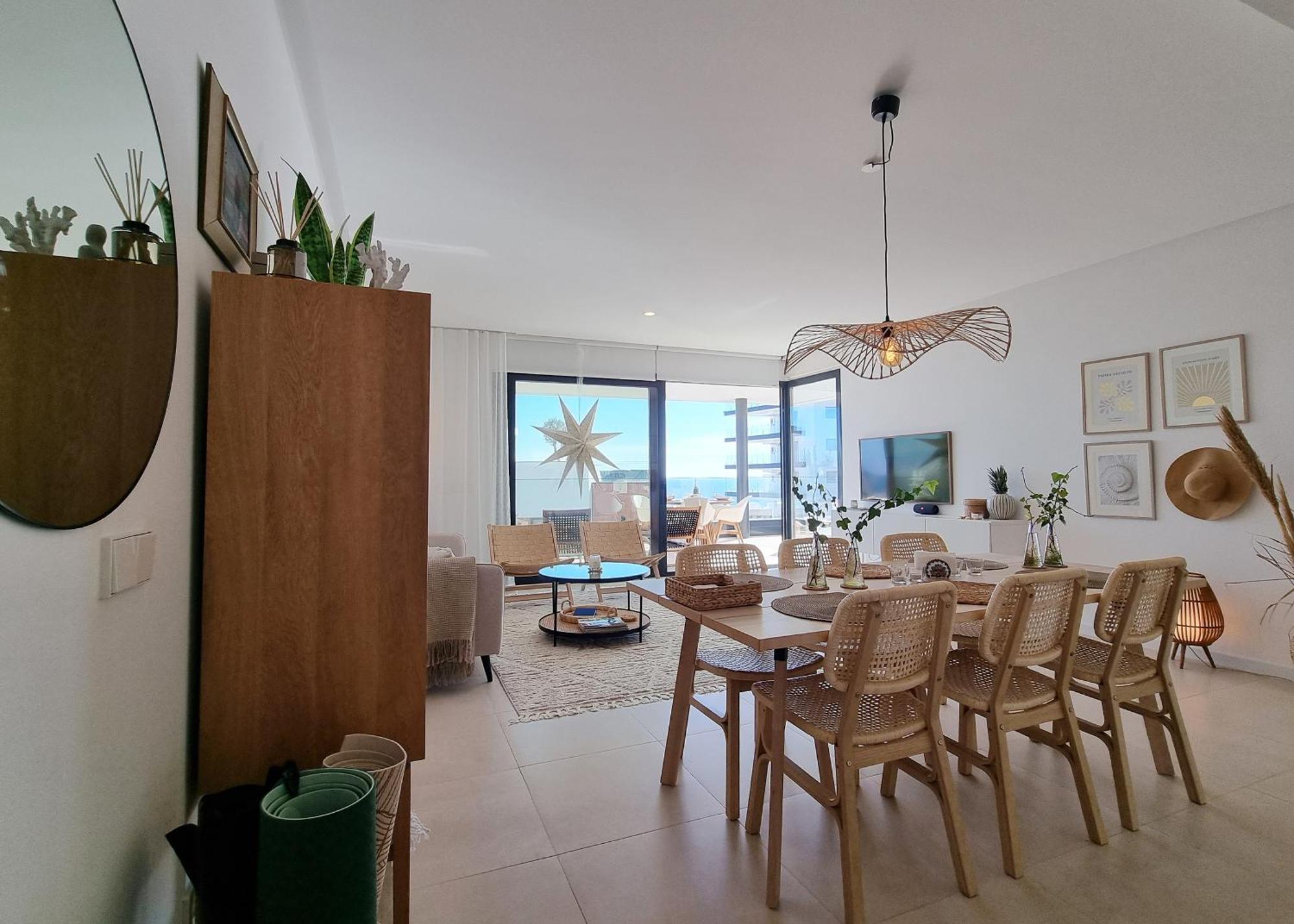 Beautiful Middel Views With Pool And Gym Apartment